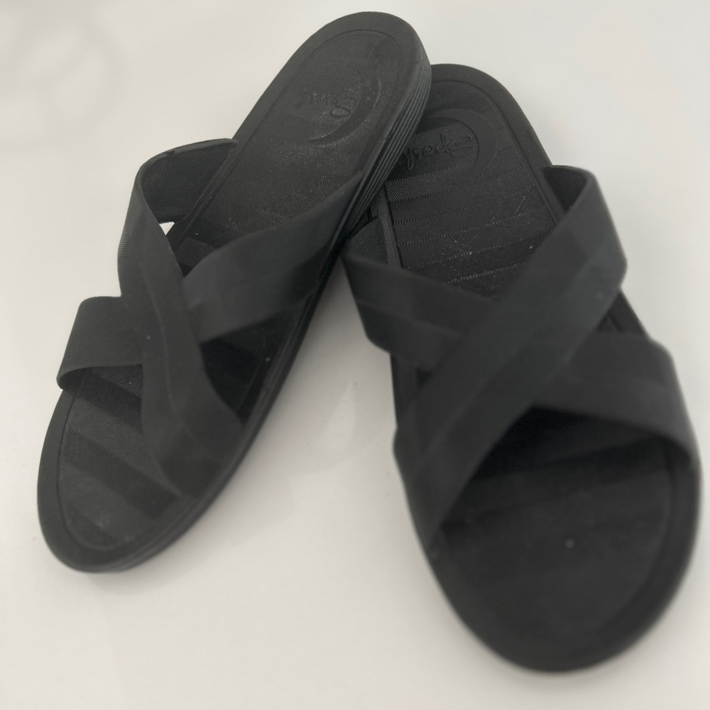 Sposh Cross Strap Sandal- Large